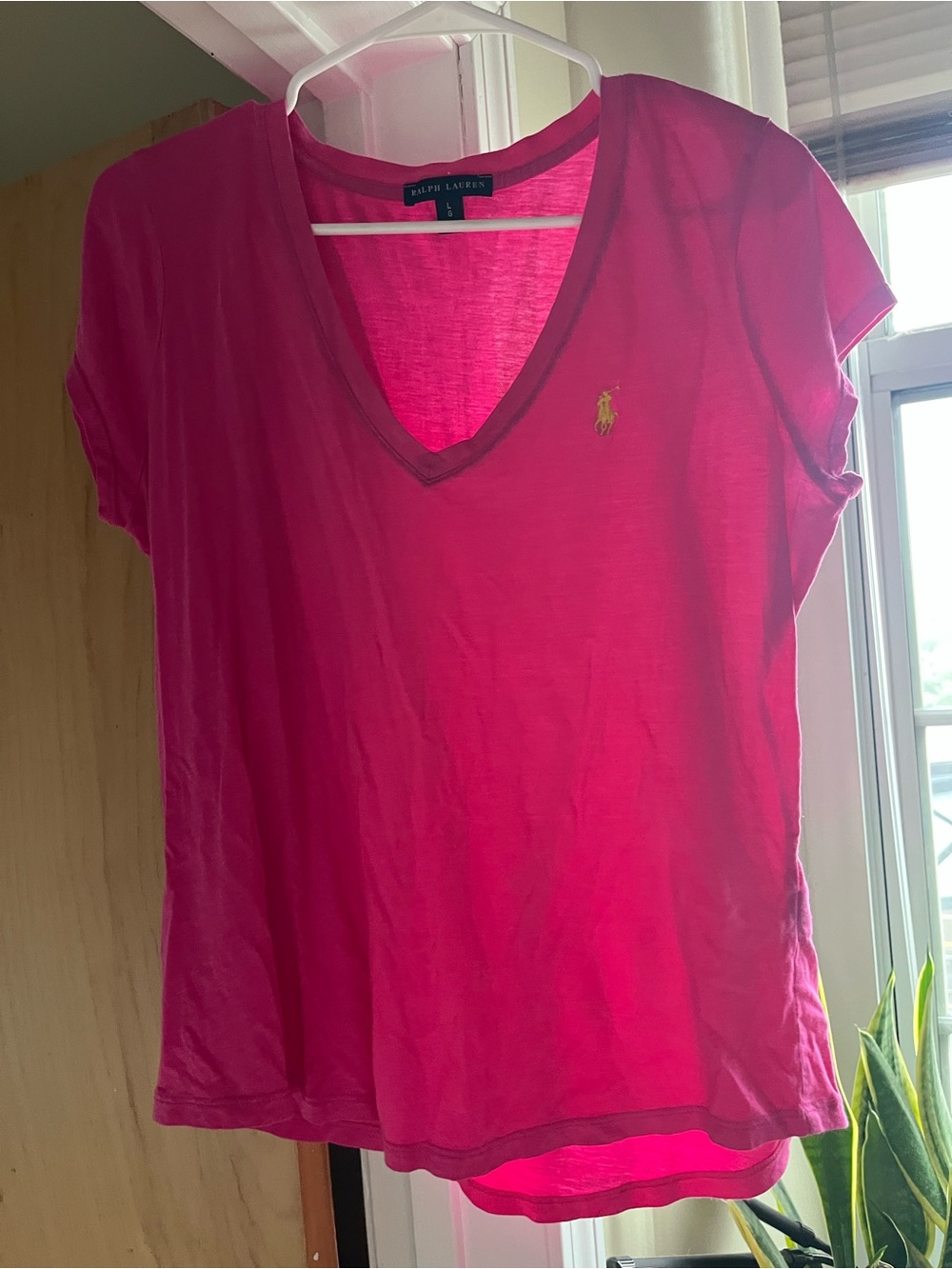 Ralph Lauren Women’s Pink V-Neck Tee | Size Large